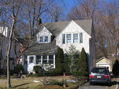588 Up Mountain Ave, Montclair, NJ, 07043