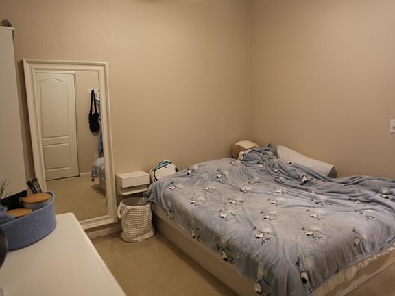 4th image of 7926 Mansell Way