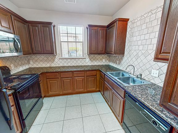 4th image of 159 Forest Dr #159