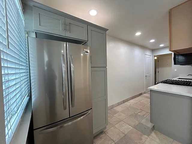 2235 Bonar St #D — Photo 3