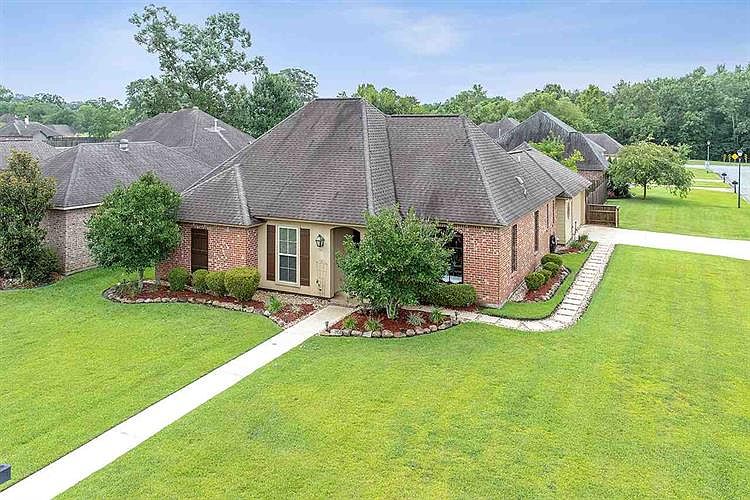 1st image of 39222 Violet Ave
