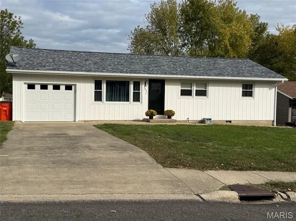 1233 W Jefferson St, Vandalia, IL 62471