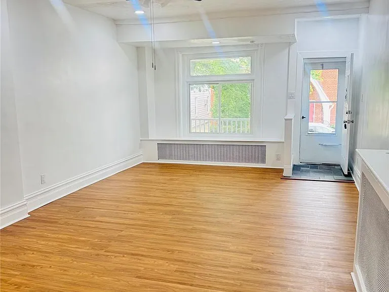 622 Cleveland St — Photo 3