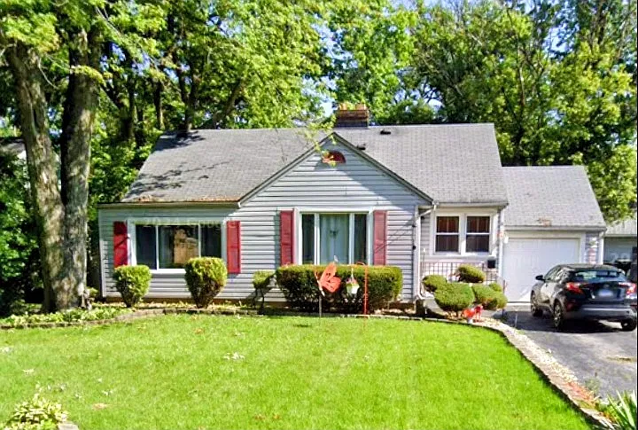 1416 Evergreen Rd — Photo 1