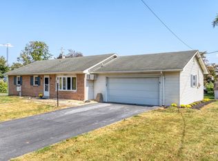 23 Quarry Rd, Leola, PA 17540