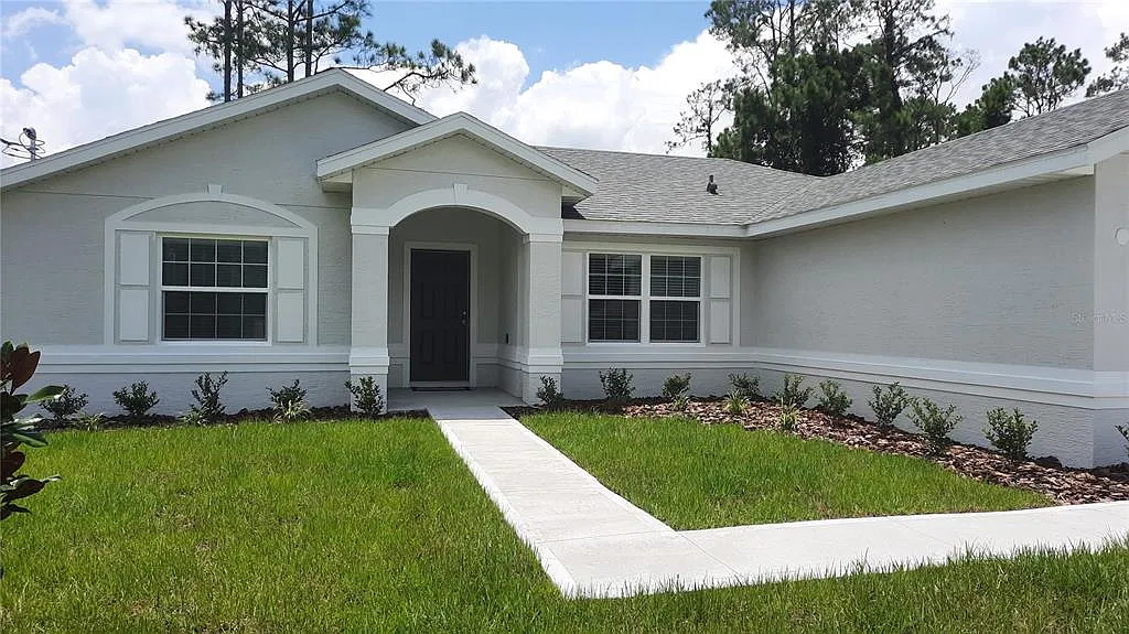 3 bed, 2.0 bath, 2047 sqft, $1,950 — Photo 2