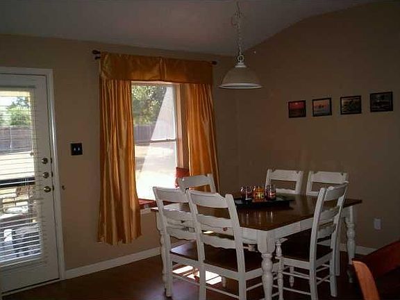 4th image of 3305 Lambrusco Ln