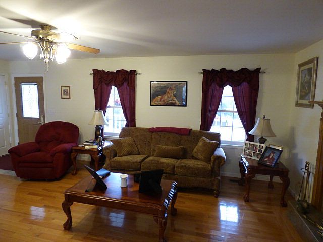 1st image of 1200 Cavern Ln