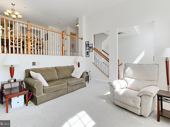 15414 Rosemont Manor Dr, Haymarket, VA 20169