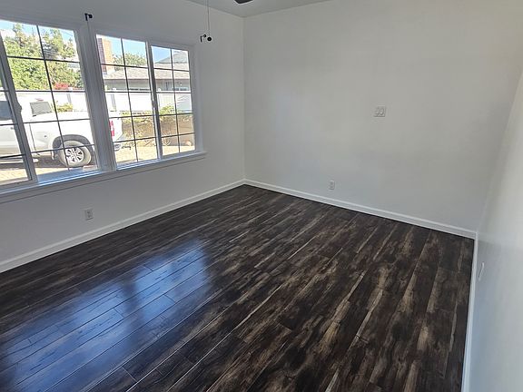 5th image of 18236 Clark St