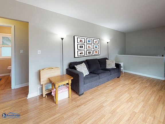 3rd image of 111 N Lord Ave