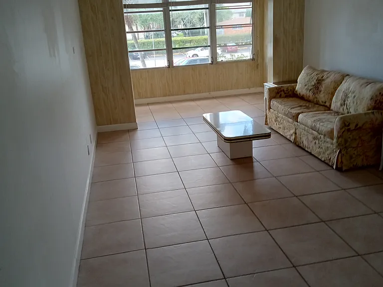 2841 Somerset Dr #207 — Photo 6