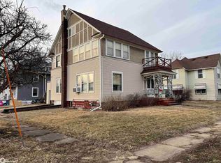 421 S Clinton St, Albia, IA 52531