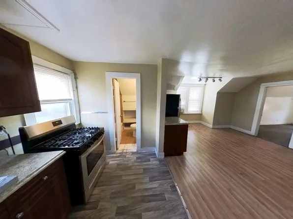 11326 Saint Aubin St APT 2, Hamtramck, MI 48212
