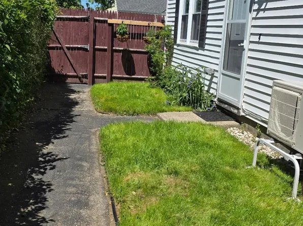 13 Batchelder Avenue, Manchester, NH 03103