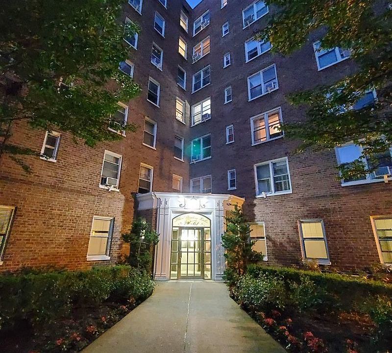 1st image of 7281 113th St APT 2S