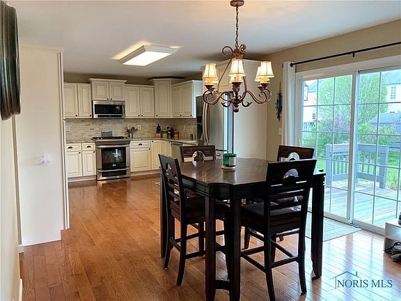 4th image of 10393 White Oak Dr