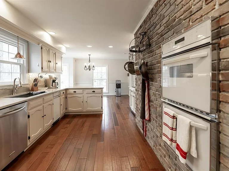 8441 Dogwood Rd — Photo 16