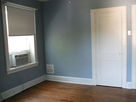 2nd image of 1616 Yale Ave #A