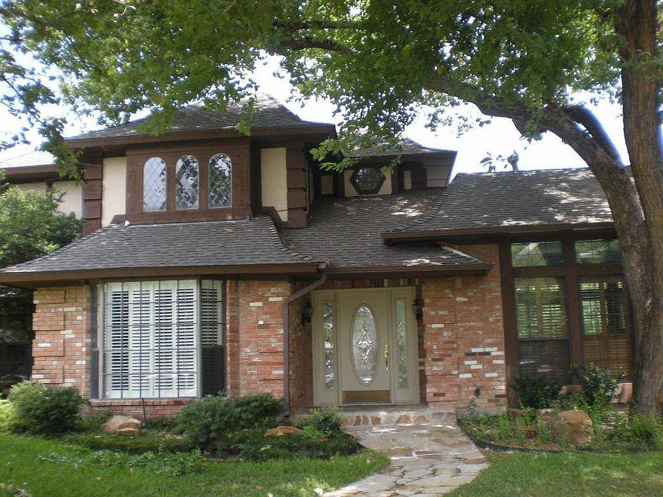 1st image of 2209 Old Orchard Dr