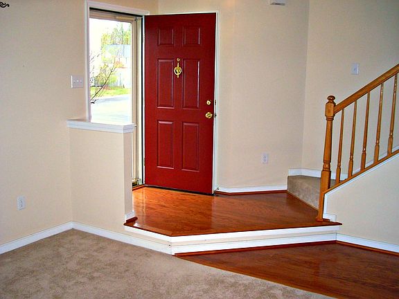 3rd image of 2413 Valleymeade Pl