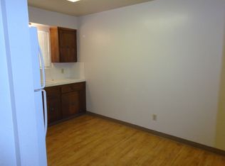 310 W Holland Ave #B, Clovis, CA 93612