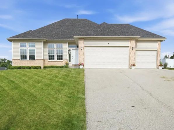 11326 N Crestwood Dr, Edgerton, WI 53534
