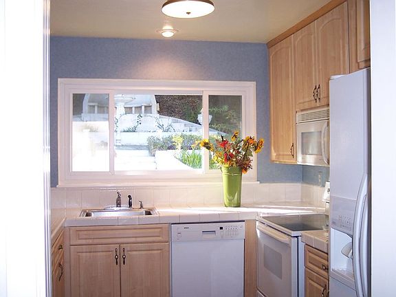 5th image of 3618 Farm Hill Blvd