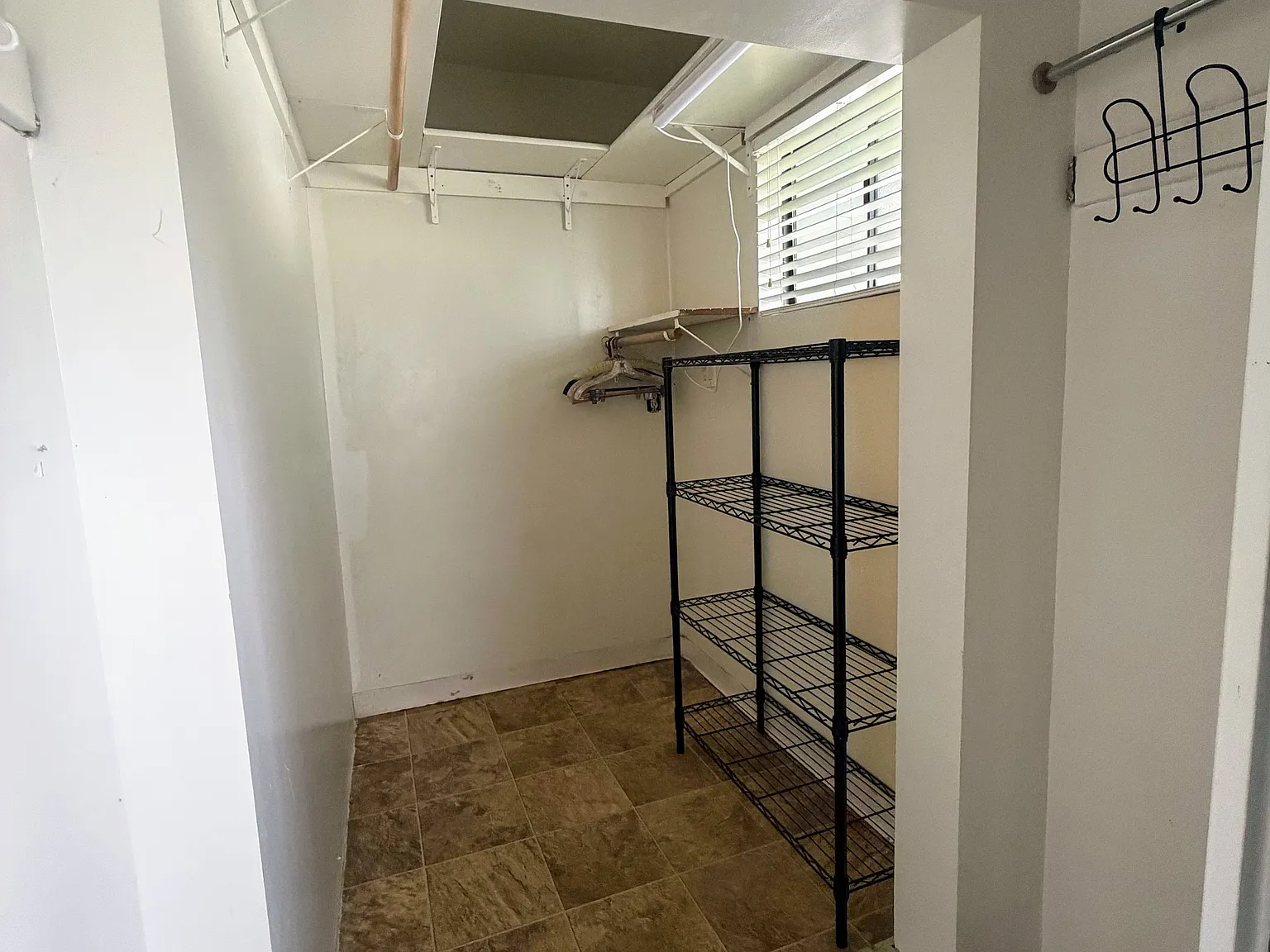 Iroquois Avenue, Long Beach — Photo 4