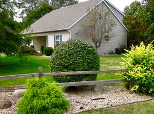 252 Sunset Dr, Valparaiso, IN 46383