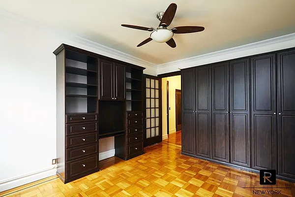 Sold by R New York | media 6