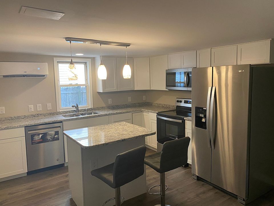 1st image of 20 Anderson St Unit 20