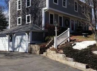 7 Sleepy Hollow Dr, Plymouth, MA 02360
