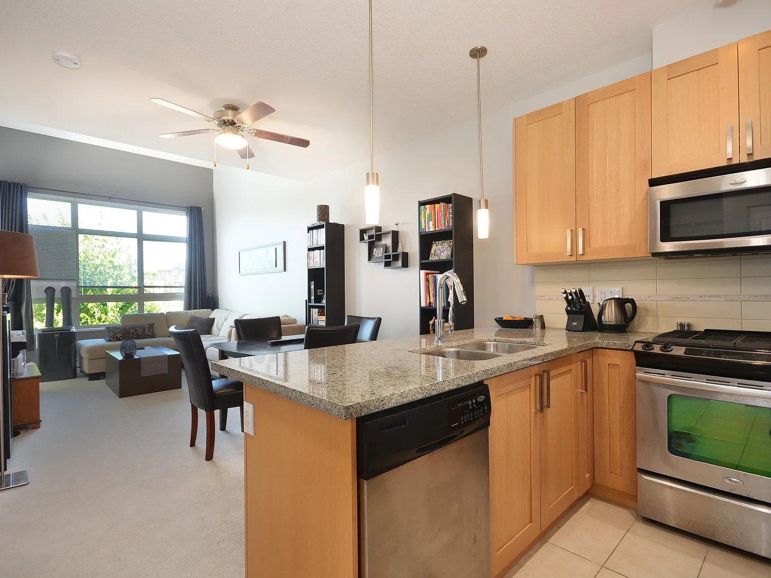 1 bed, 567 sqft, $1,950 — Photo 2