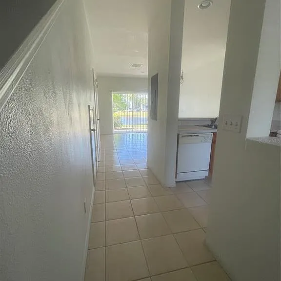 Savannah Wood Dr — Photo 4