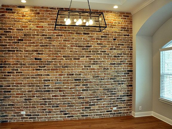 5th image of 402 W Majestic Oak Ln