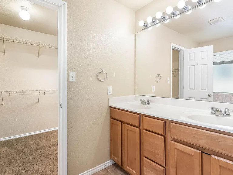 7538 Elegante Way — Photo 11