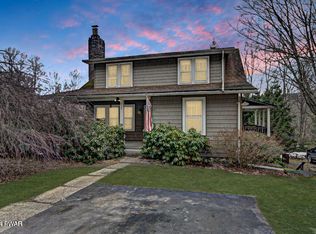 528 S Sterling Rd, South Sterling, PA 18460