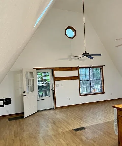3614 Sunset Dr — Photo 3