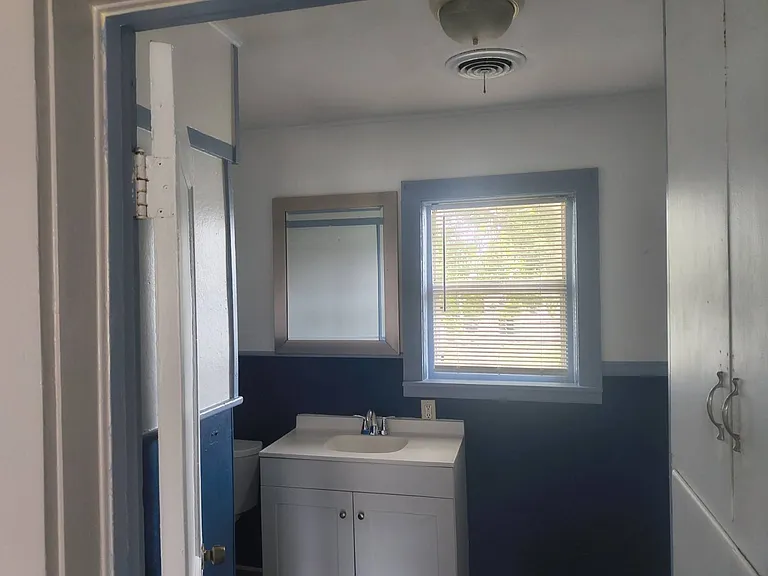 904 44th Ave E — Photo 11
