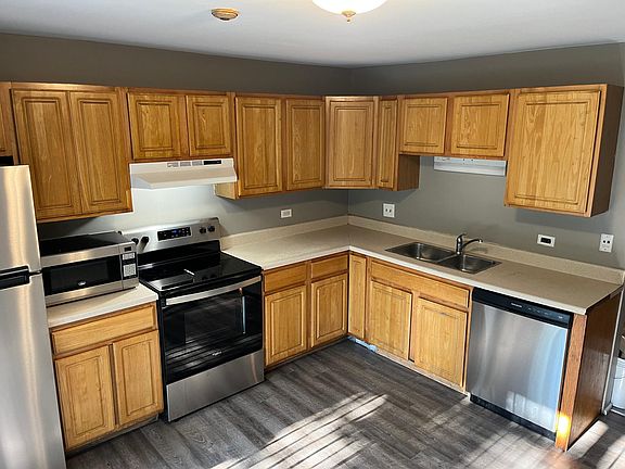 4th image of 531 W 61st St APT B