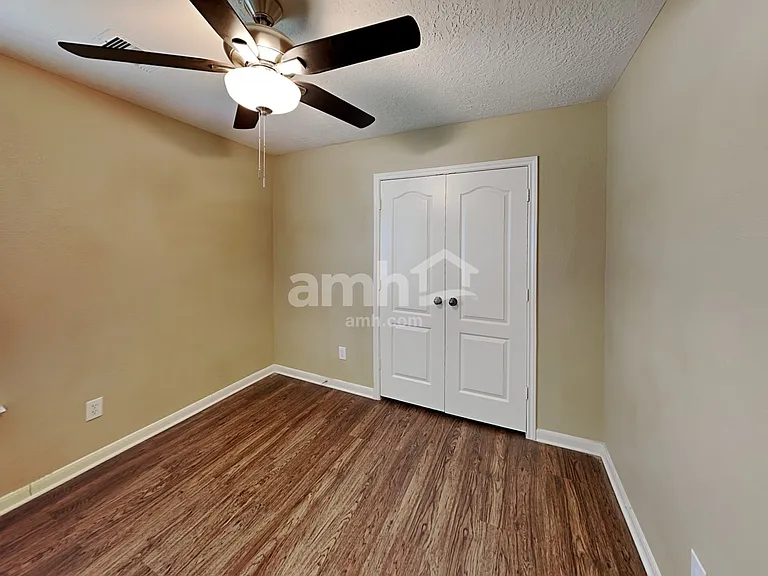 3030 Legends York Dr — Photo 14