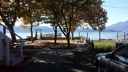 1st image of 13961 Lakeshore Dr #2