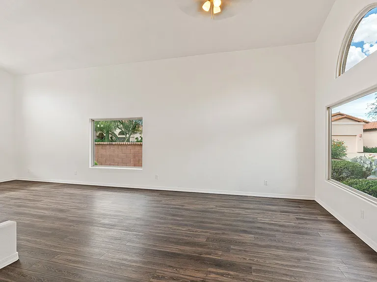 10357 N Mineral Spring Ln — Photo 17