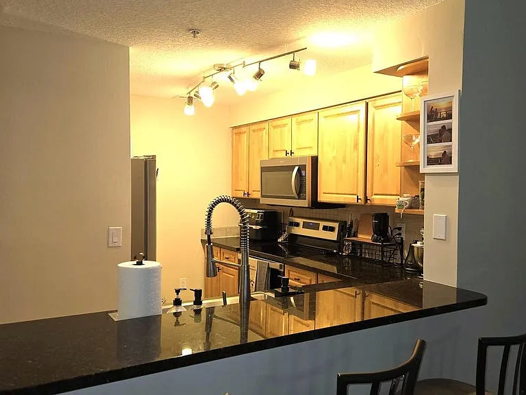 2024 Alta Meadows Ln — Photo 4