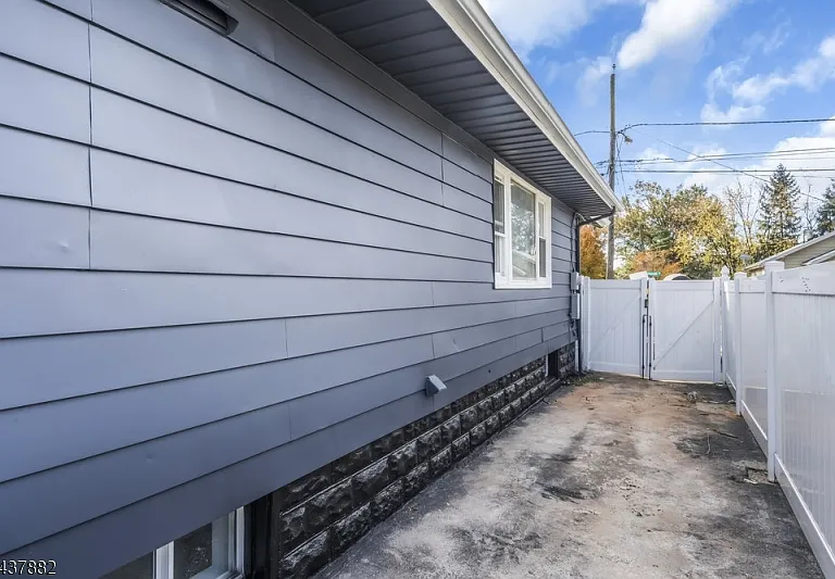 2617 Grasselli Ave — Photo 12