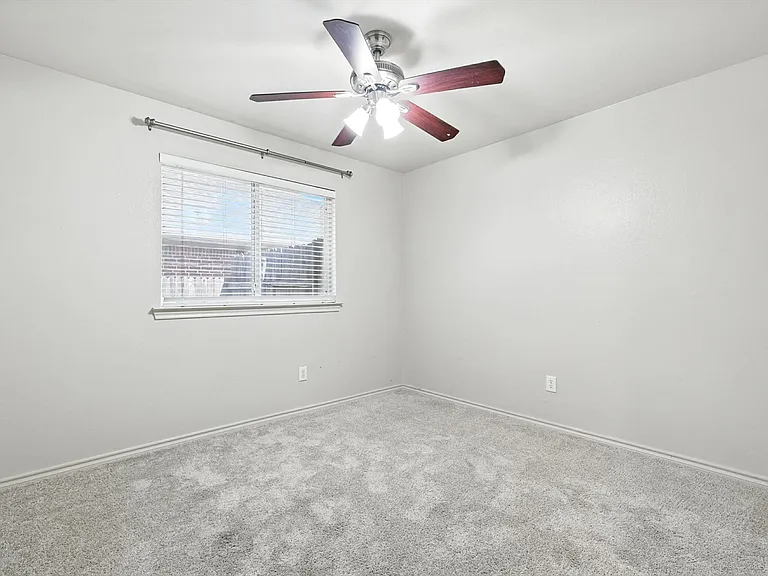 6012 Parkplace Dr — Photo 23