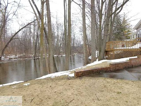 3rd image of 4046 N Pine Dell Dr