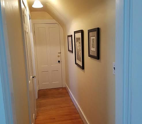 4th image of 7 Courtland St