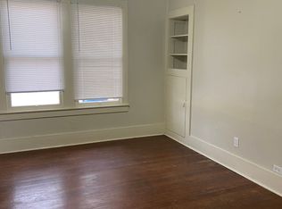 611 13th St, Bandera, TX 78003